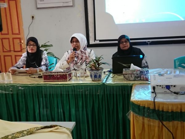 Kegiatan bimtek TPMPS di sekolah model SMAN 1 Salimpaung