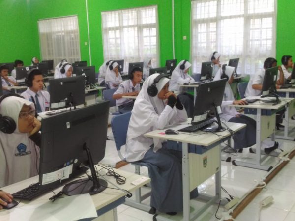 Pelaksanaan Gladi Bersih Kelas XII LABOR 1