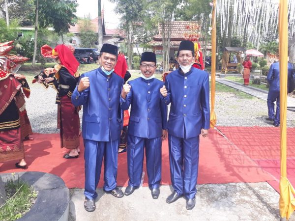 MENGHADIRI PESTA KELUARGA BESAR SMAN 1 PARIANGAN