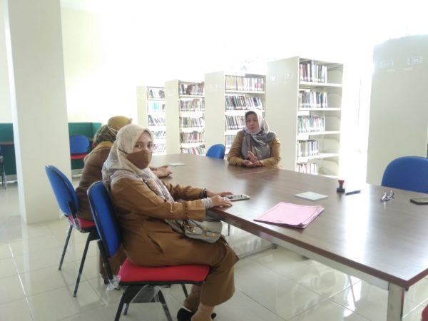 KUNJUNGAN KE PUSTAKA DAERAH