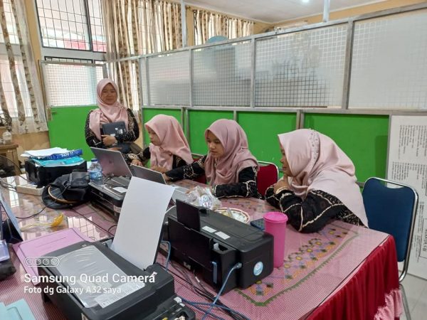 Rutinitas Dan kegiatan Tim Upload Akreditasi SMAN 1 Pariangan Tahun 2022